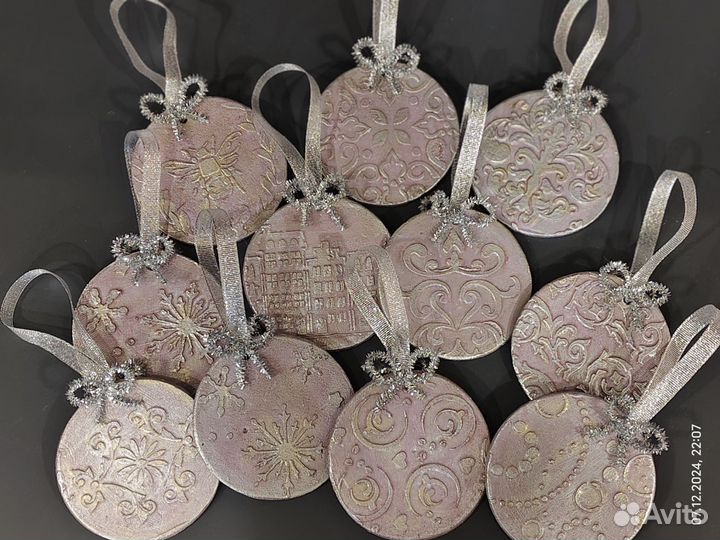 Елочные игрушки