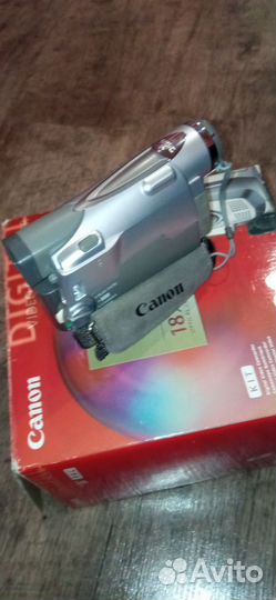 Видеокамера canon MV790