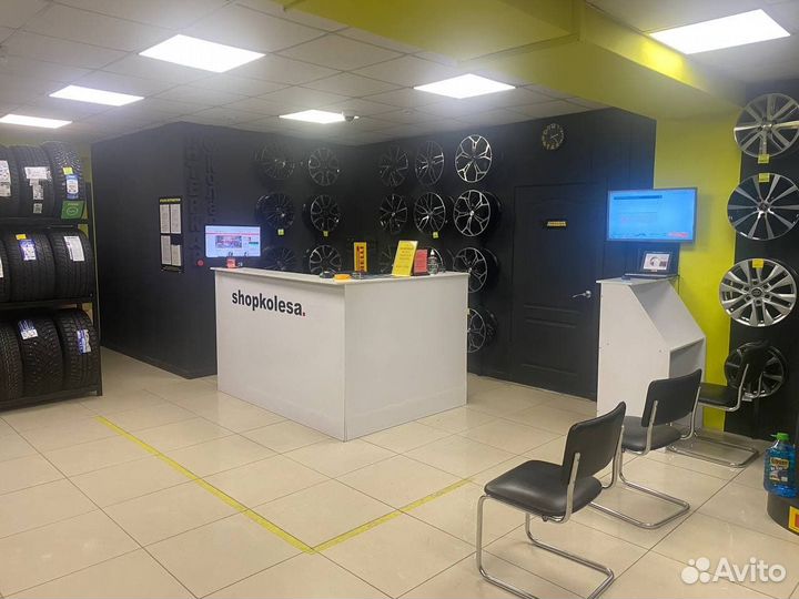 Triangle PL02 245/45 R20