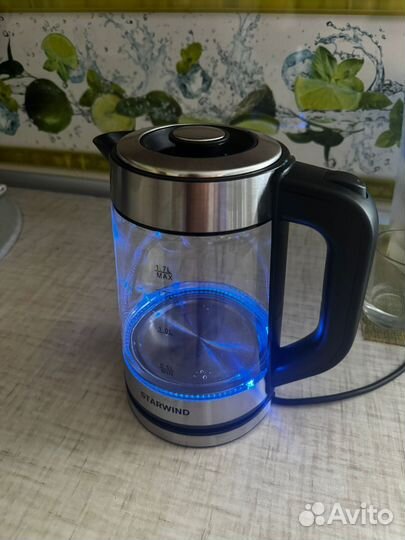 Чайник электрический Starwind SKG - 3081