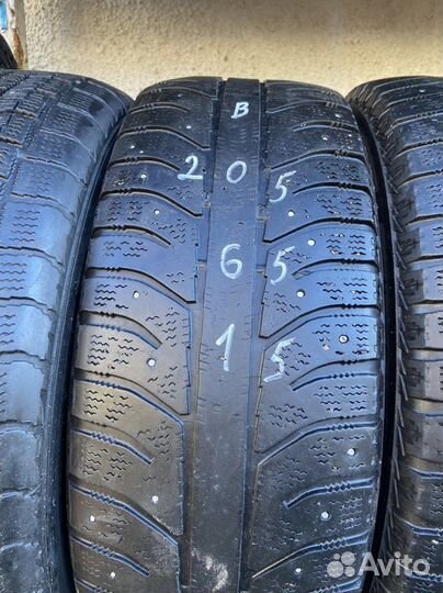 Bridgestone Ice Cruiser 7000 205/65 R15 94T