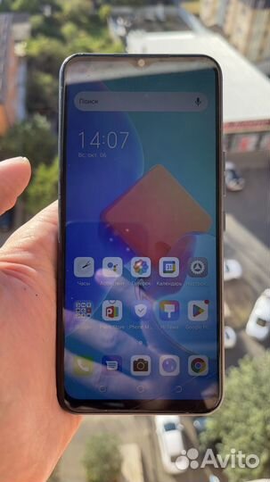 TECNO Spark 8C, 4/64 ГБ