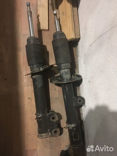 Передние стойки Hyndai santa fe II 2011г. б\у