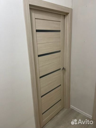 Двери межкомнатные с коробкой б/у 70 см