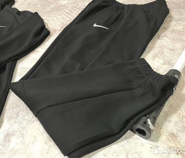 Спортивные костюмы Nike