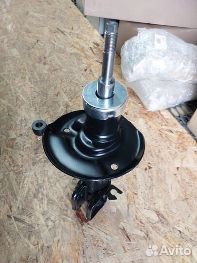 Амортизатор передней подвески правый Калина 1