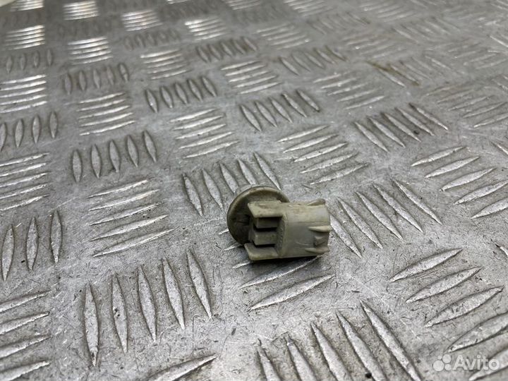 Патрон лампы Toyota Camry V30 2azfe 2004