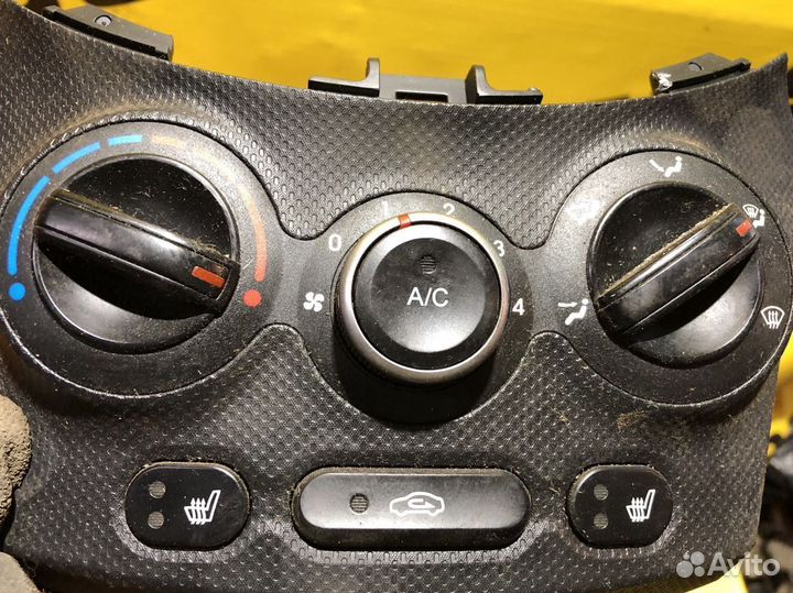 Блок управления печкой Hyundai Solaris