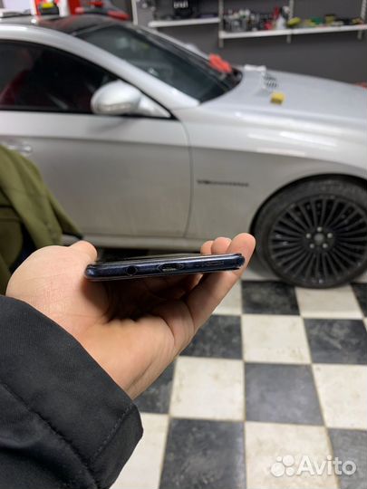Samsung Galaxy A7 (2018), 4/128 ГБ