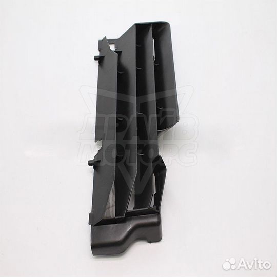 Решетка радиатора rockot R300 (левая)