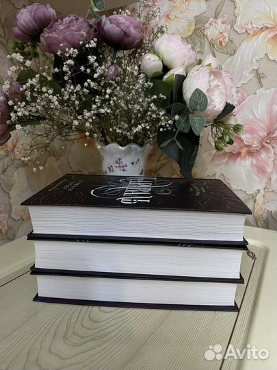 Книги «Караваль»