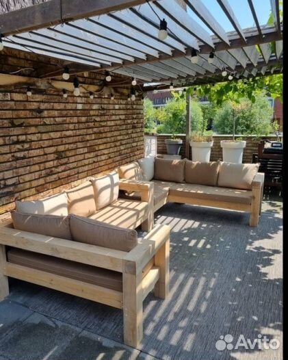 Уличная мебель из дерева
