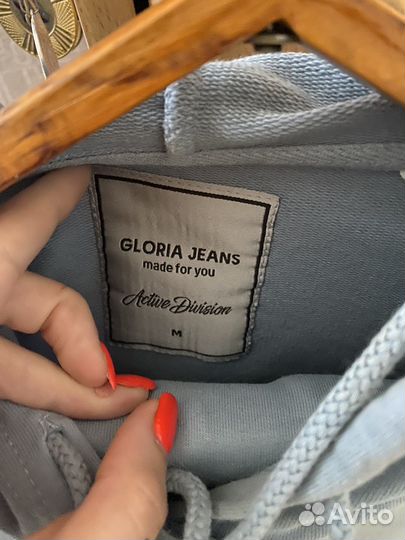 Продается спортивный костюм