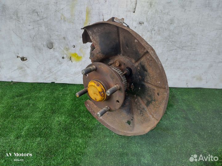 Задний поворотный кулак Kia Spectra с абс