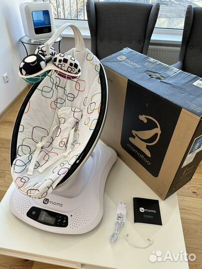 Электронное кресло-качалка 4Moms Mamaroo 4.0