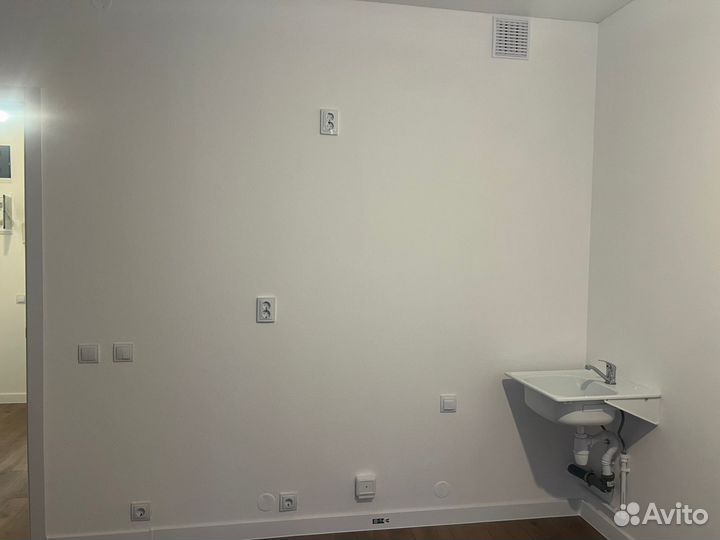 Раковина со смесителем и сливом переливом