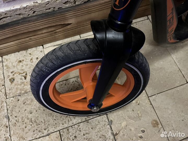 Беговел Triumf Active