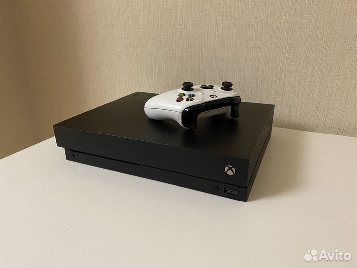 Xbox one X в отличном состоянии