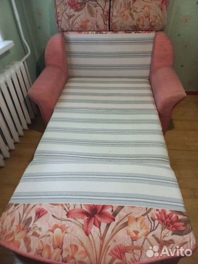 Млогабаритный диван