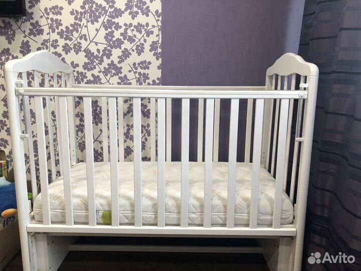 Продам детскую кроватку