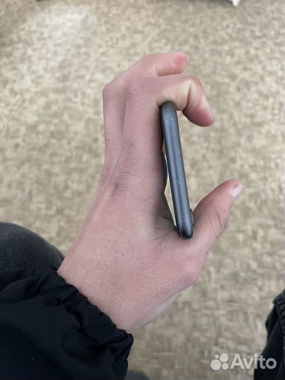 iPhone 8, 64 ГБ