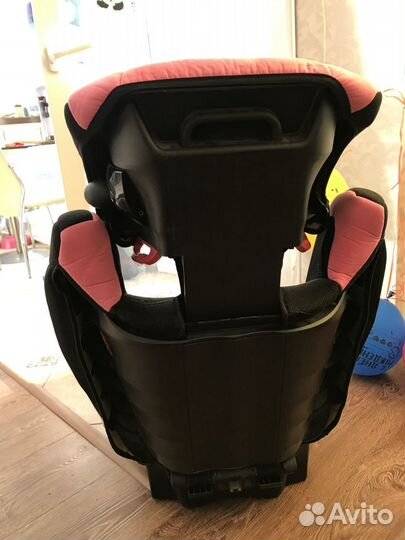 Автокресло Recaro Monza Nova 15-36 кг