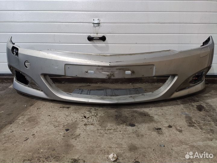 Бампер передний Opel Astra H GTC купе