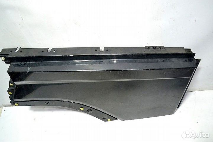 Вставка между кабиной и крылом (локер), задняя лев