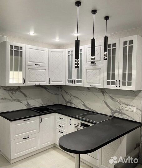 Кухонный гарнитур с барной стойкой