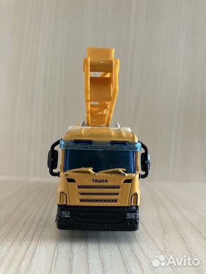 Машинка кран игрушка