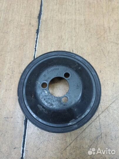 Шкив помпы Opel Astra H Z18XER 2006