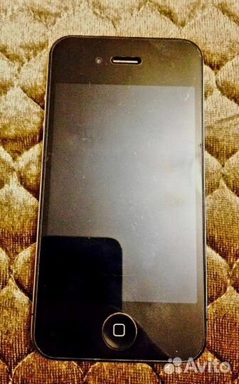 Мобильные телефоны iPhone 4