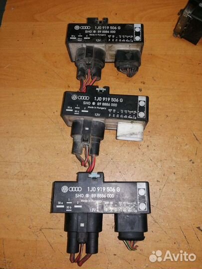 Блок управления вентилятором Шкода Октавия Гольф 4