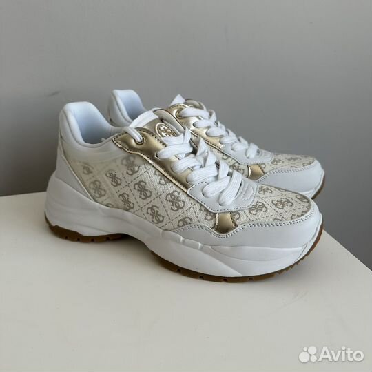 Кроссовки Guess Samra 38 новые