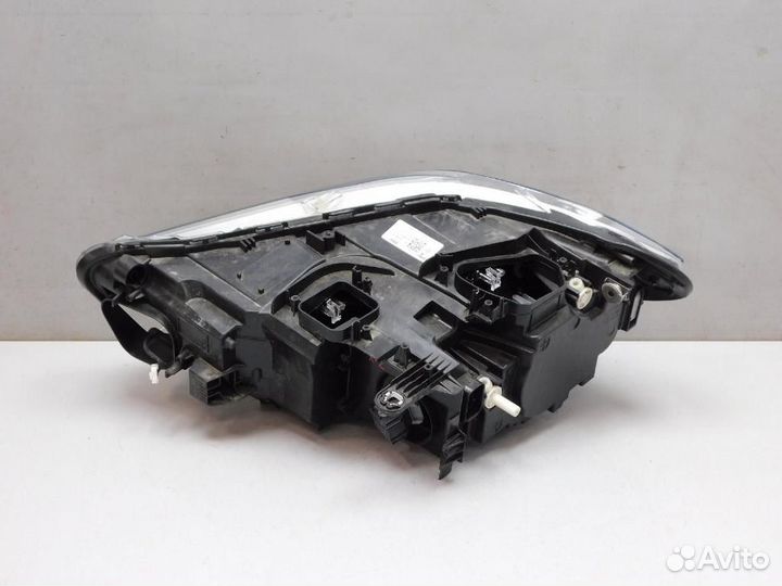 Фара правая BMW X2