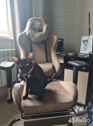 Игровое компьютерное кресло