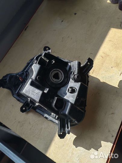 Фара противотуманная дхо передняя левая Kia Rio 3