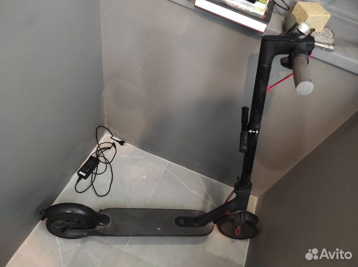 Электрический самокат Xiaomi m365 не включается