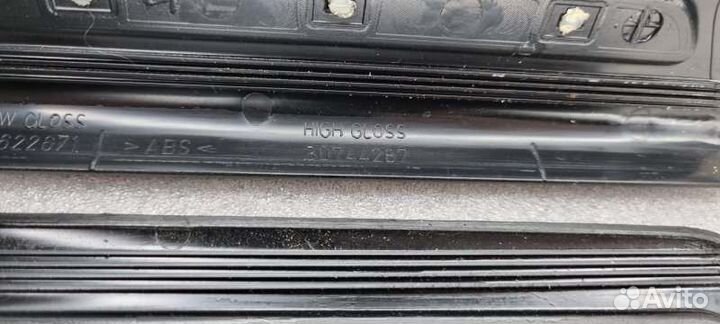 Накладка порога Volvo S40 седан B5244S4 2008