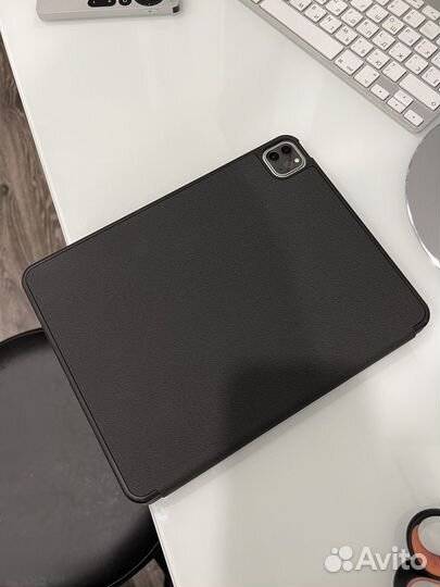 Продам чехол на iPad pro 11 2022