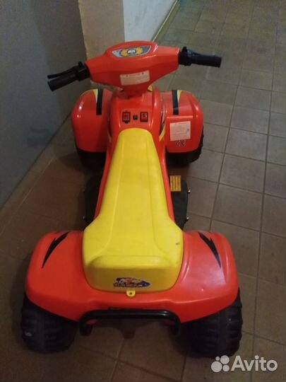 Детский квадроцикл на аккумуляторе