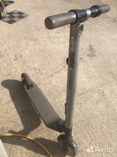 Электросамокат ninebot kickscooter es2