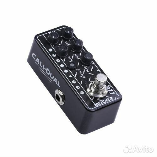 Двухканальный моделирующий преамп Recto Mooer M011