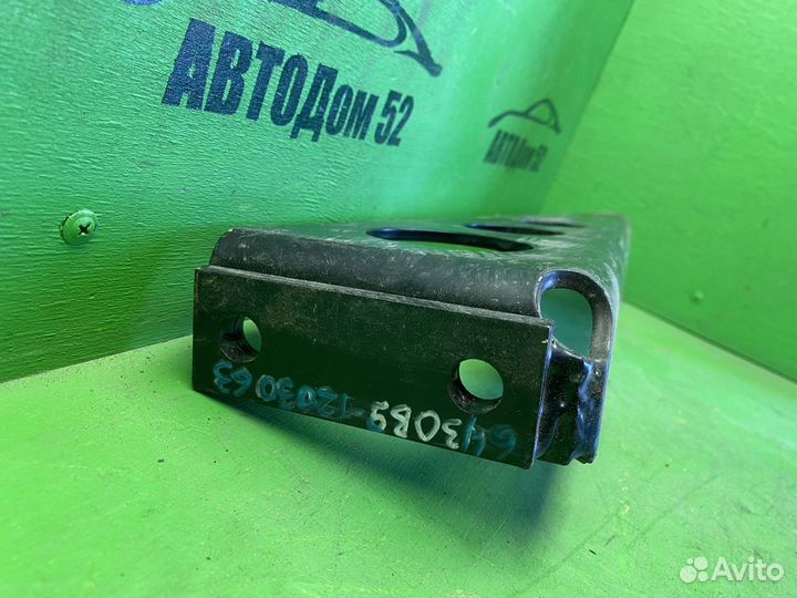 Кронштейн глушителя маз