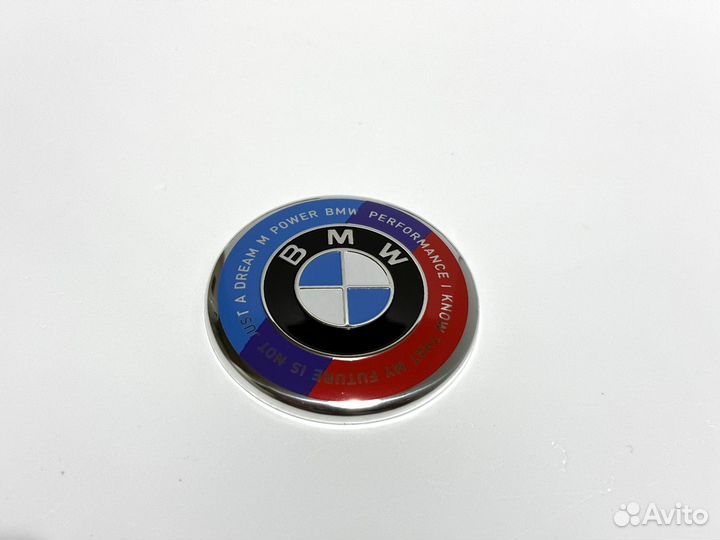 Эмблема на руль BMW Limited Edition цветной