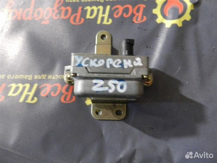 Датчик ускорения Nissan Murano внедорожник 3.5L V6