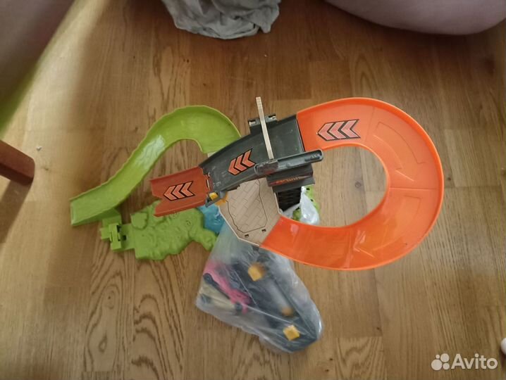 Гоночный трек hot wheels