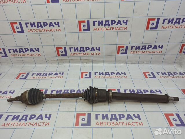Привод передний правый Ford Focus 3 2048637. Дефек