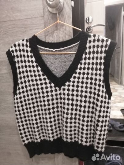 Джинсы, штаны, платья, кофта, кардиган, желктка