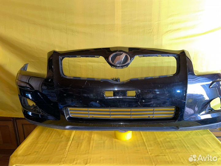 Передний бампер Toyota Avensis T250